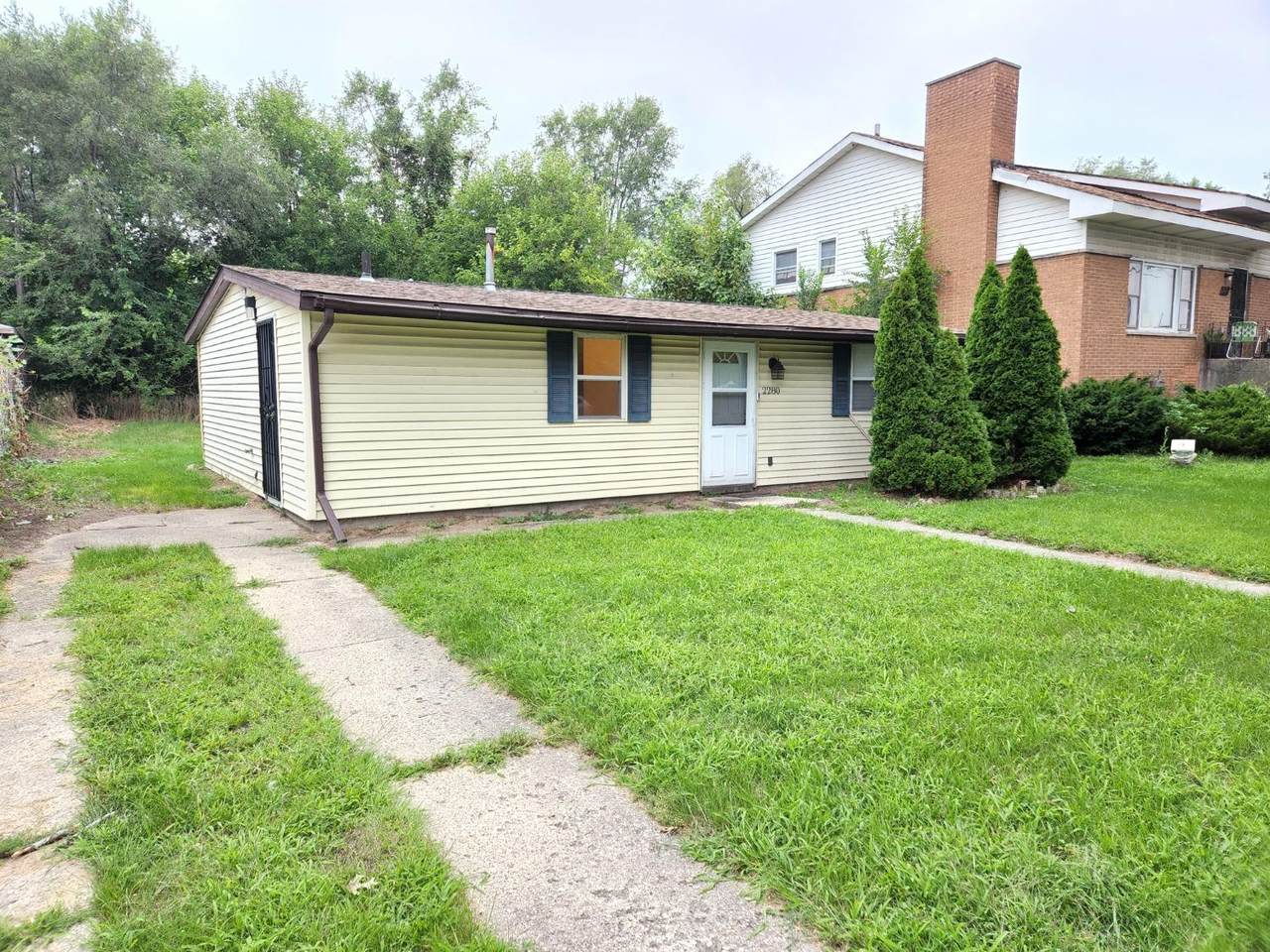 2280 Roosevelt Place - Photo 1