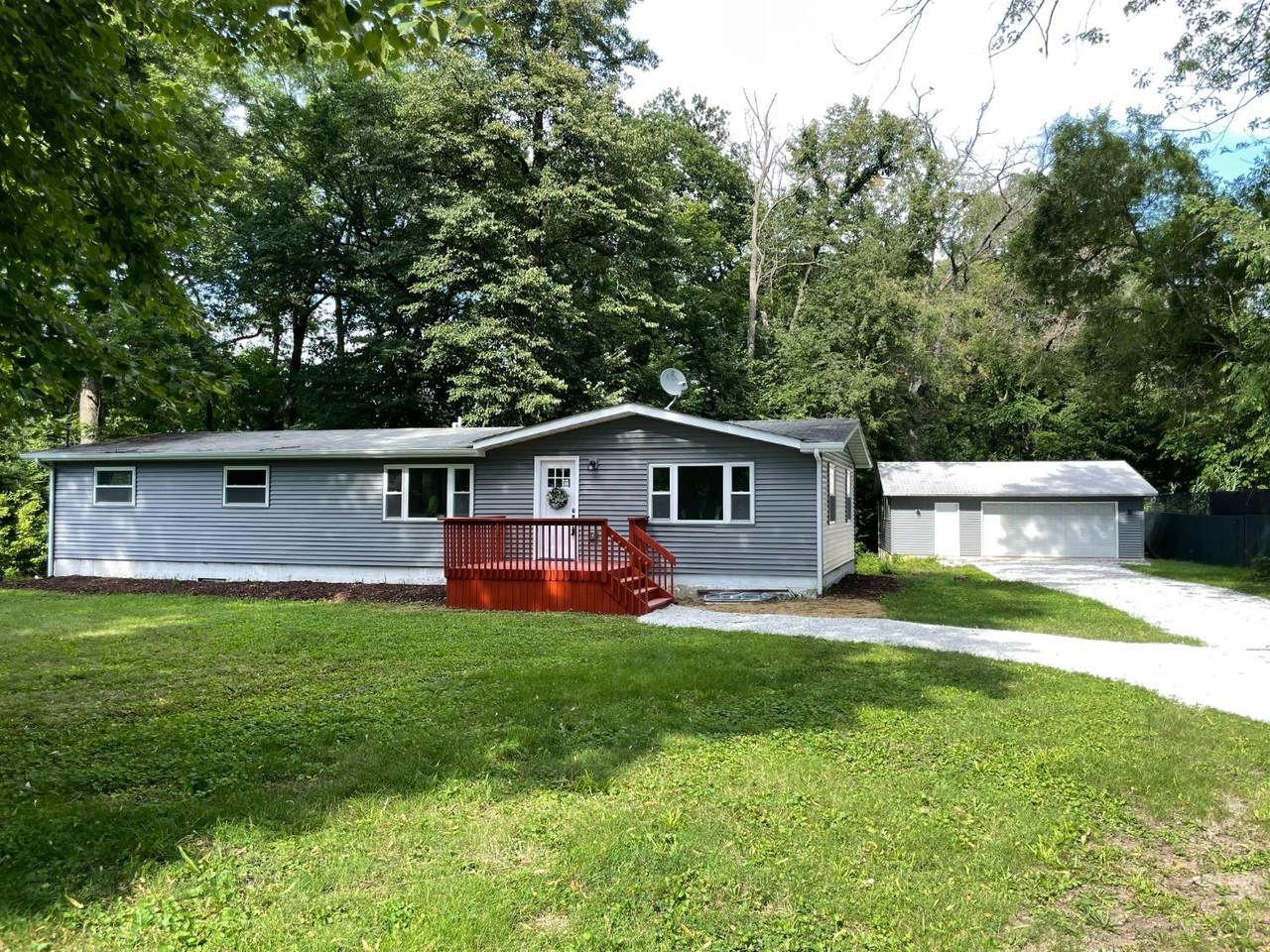 421 Porter Avenue - Photo 1