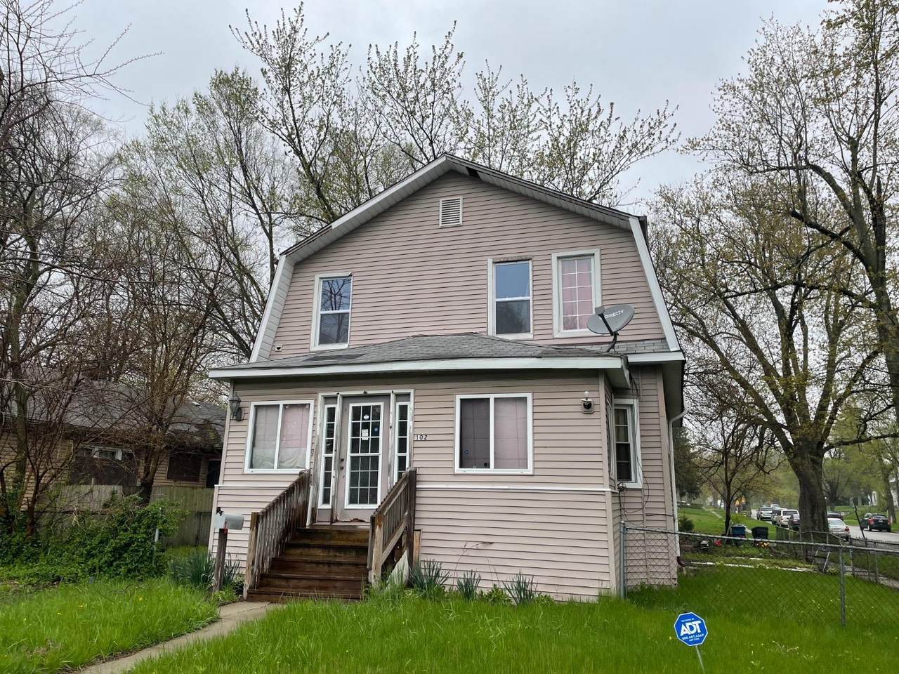 102 45th Avenue - Photo 1