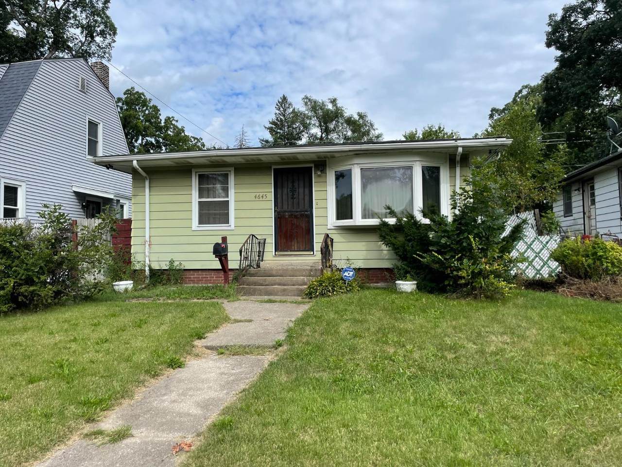 4645 Grant Street - Photo 1