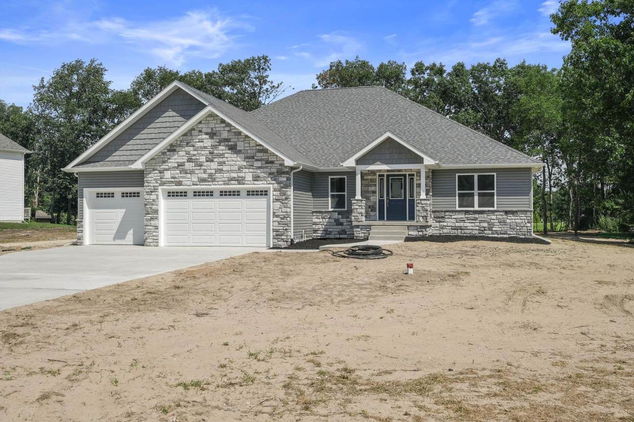 5552 Birdie Drive - Photo 1