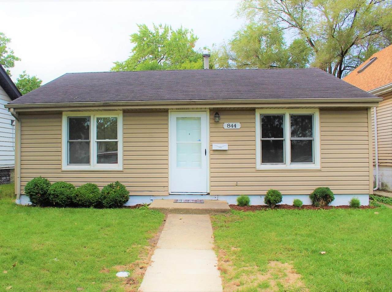 844 Wilcox Street - Photo 1