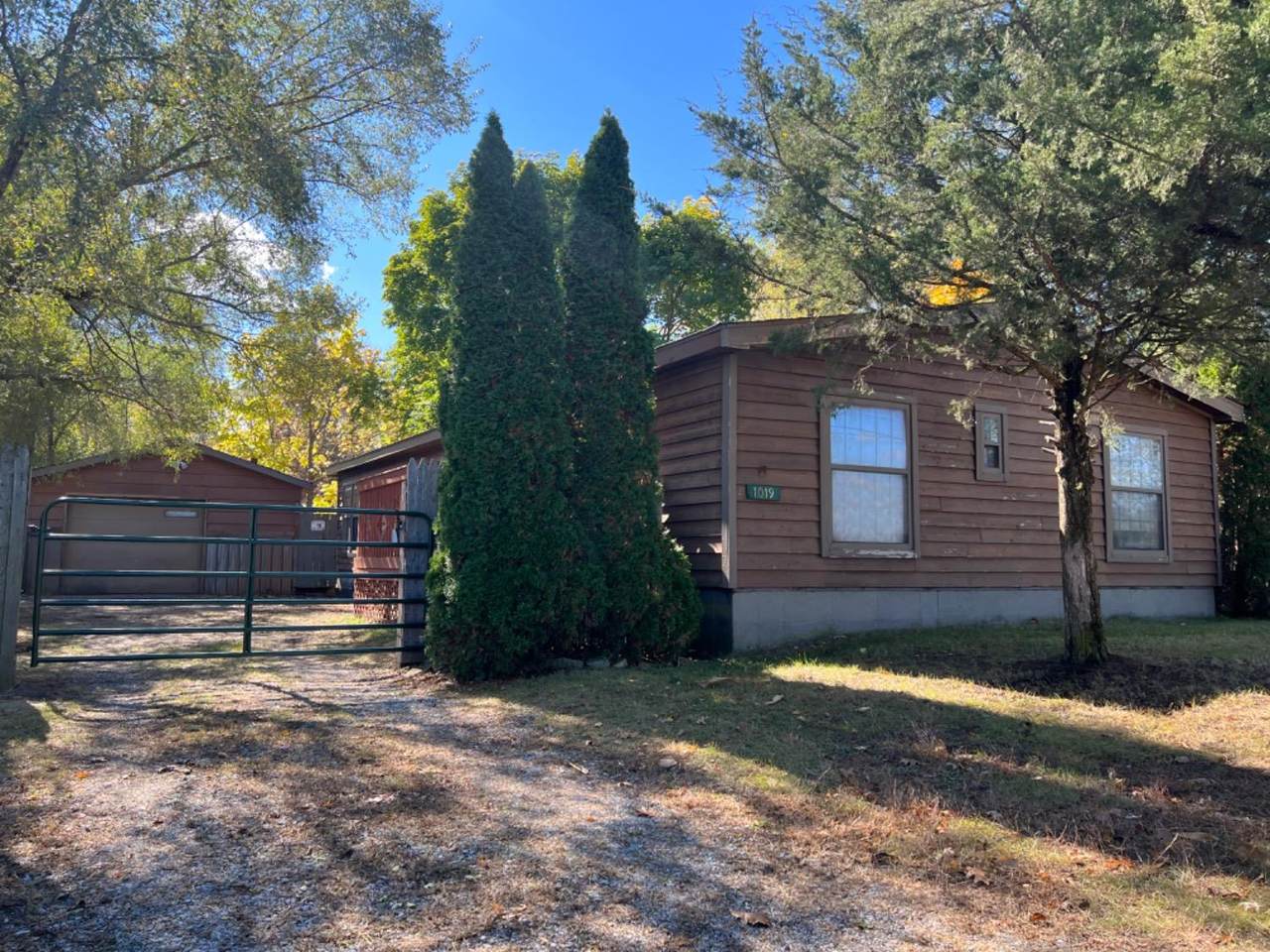 1019 231st Avenue - Photo 1