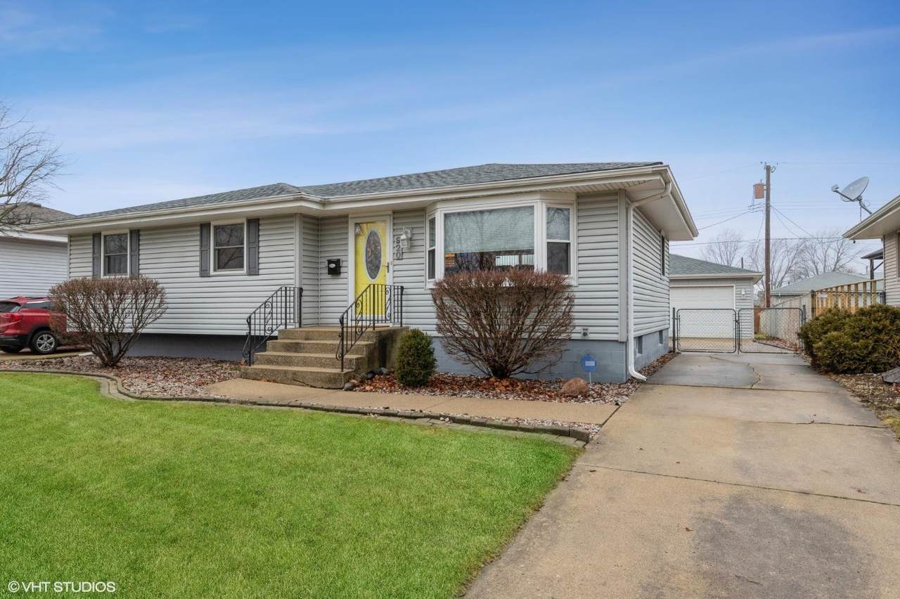 920 Harrison Place - Photo 1