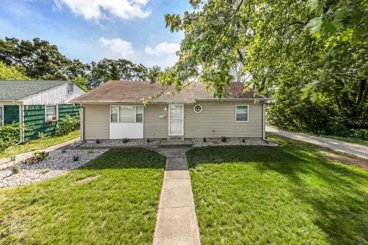 335 Grand Boulevard - Photo 1