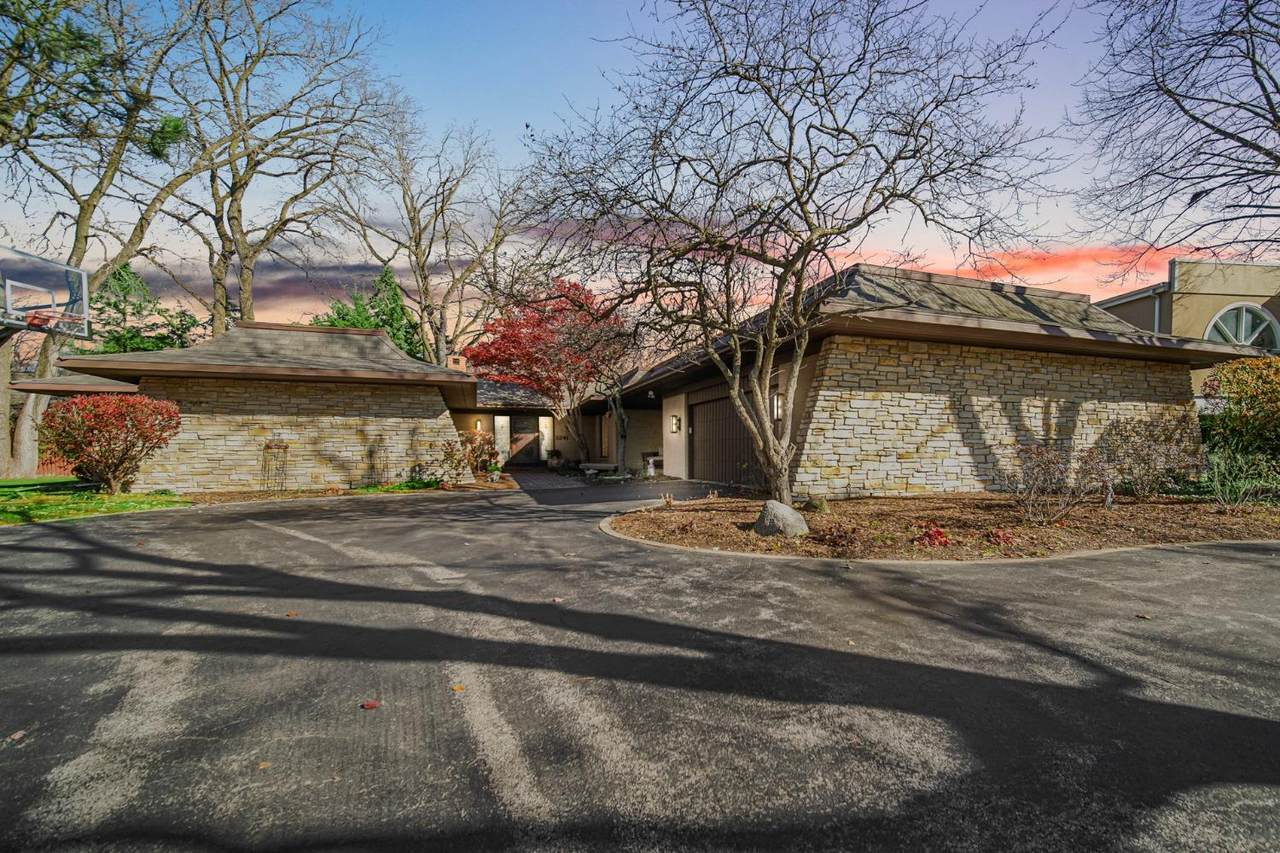 1241 Tulip Lane - Photo 1