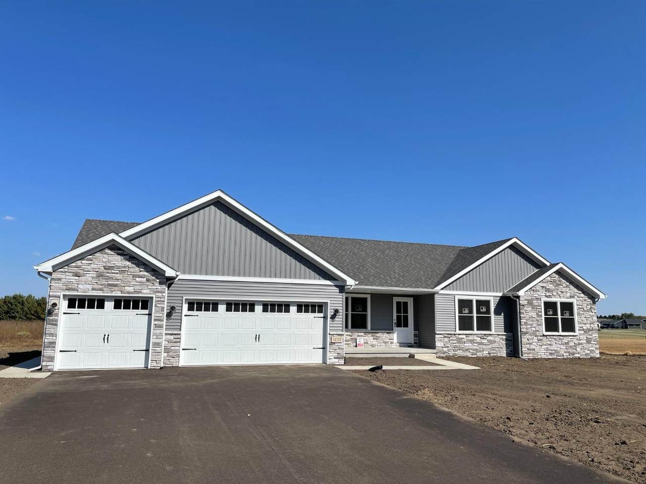11733 Fox Trail - Photo 1