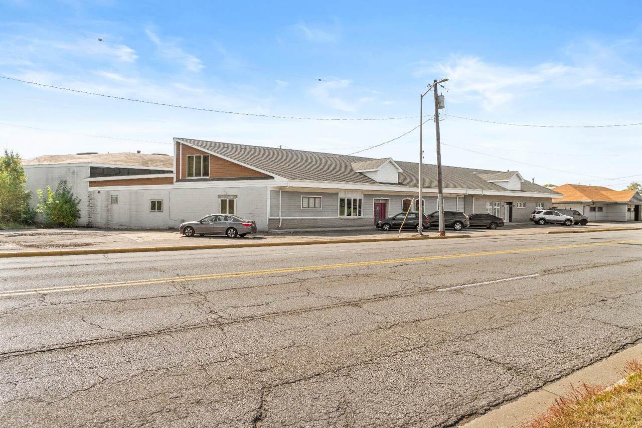 1010 165th Street - Photo 1