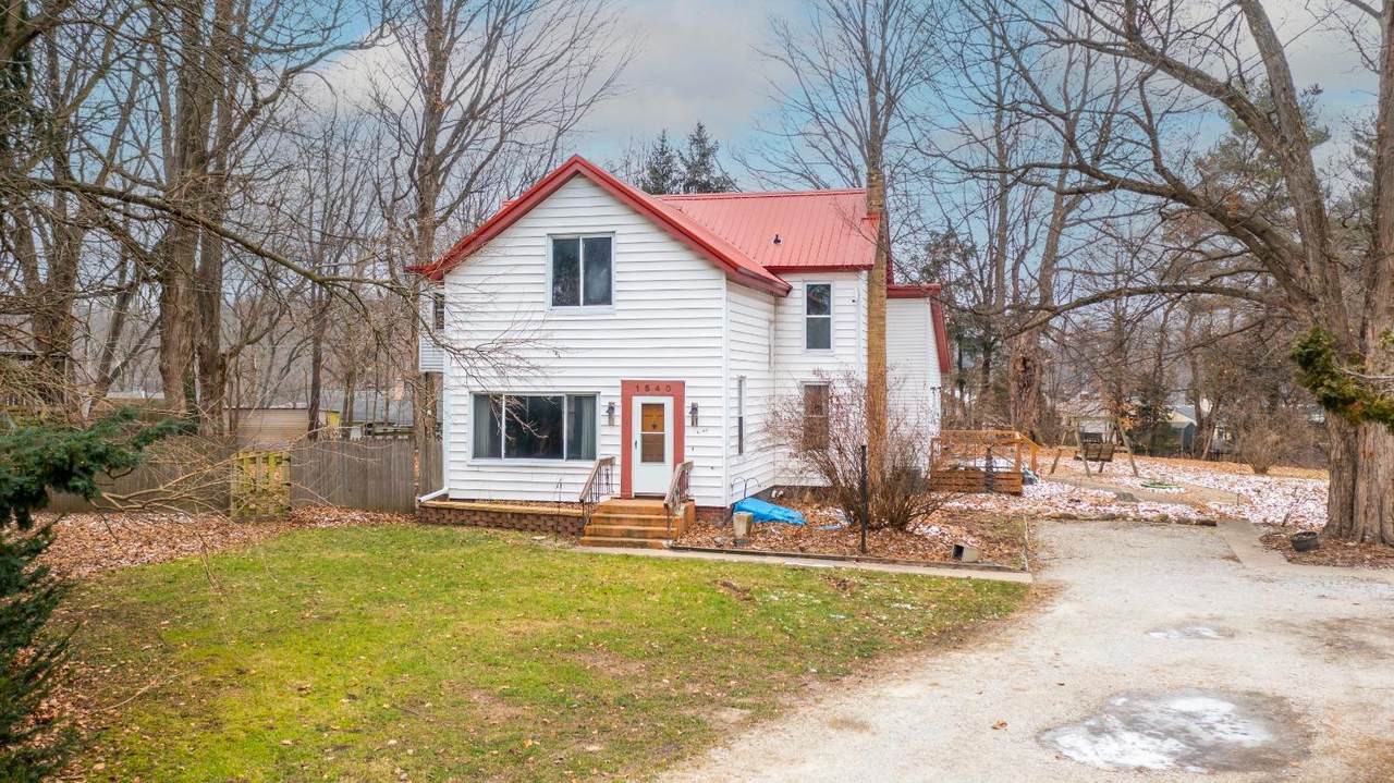 1540 Weller Avenue - Photo 1
