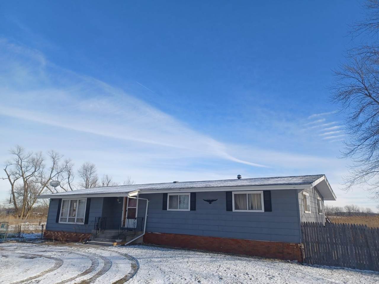 11205 Wicker Avenue - Photo 1