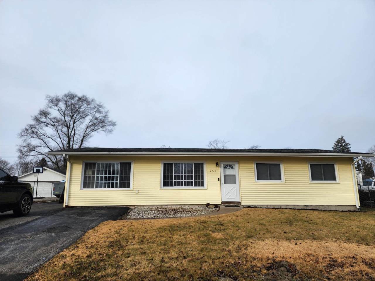 752 Acadia Road - Photo 1