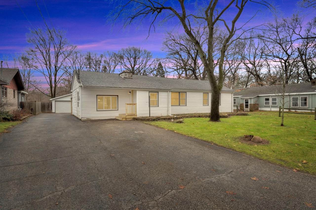 3961 Wallace Parkway - Photo 1