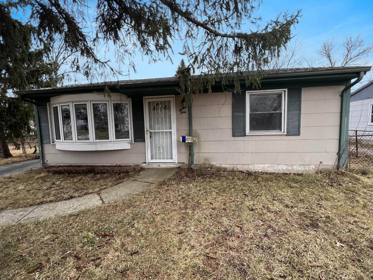 730 Juniper Road - Photo 1