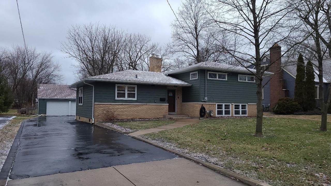 8820 Oakwood Avenue - Photo 1