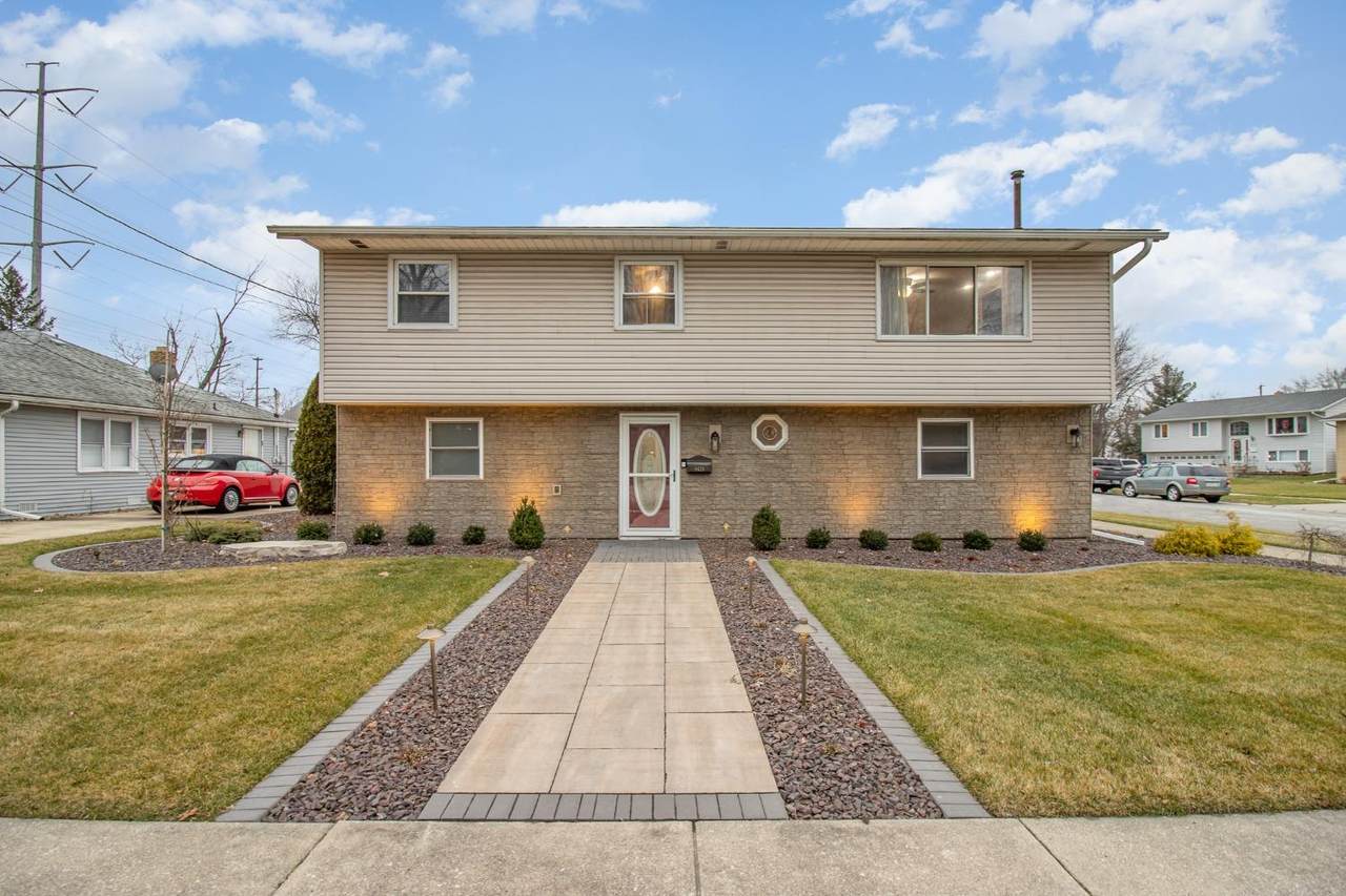 8424 Johnston Street - Photo 1
