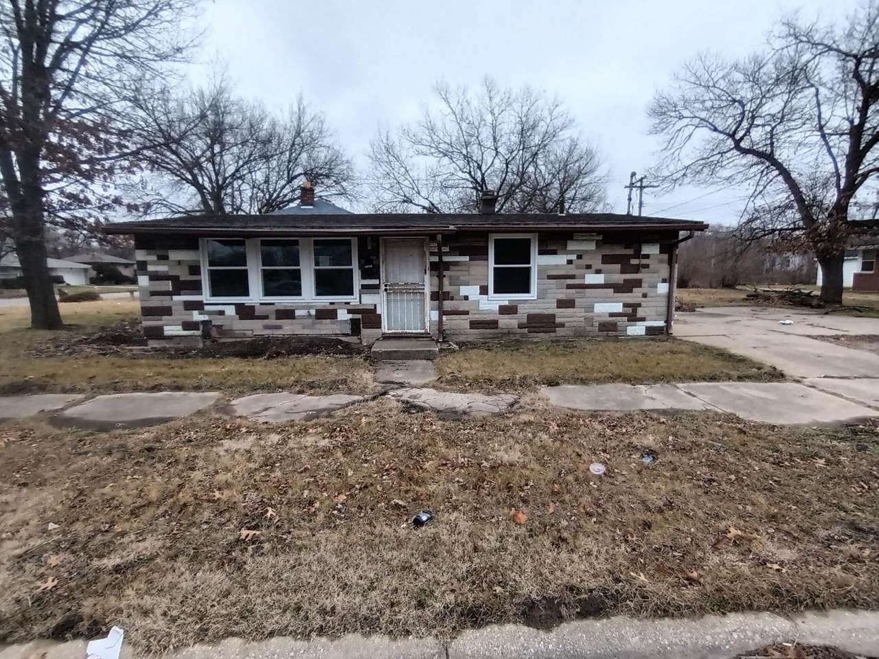 2101 Chase Street - Photo 1