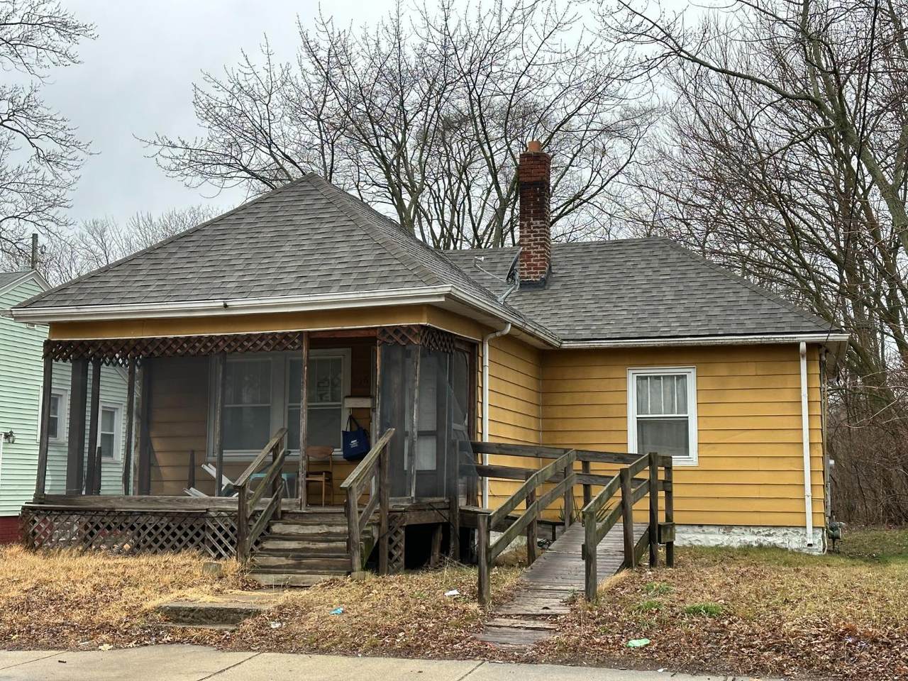 216 Grace Street - Photo 1