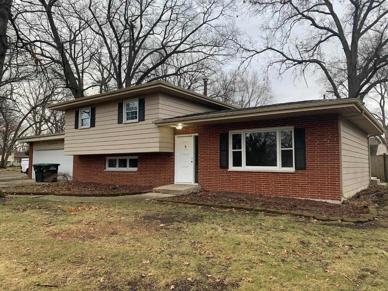 2833 Tecumseh Street - Photo 1