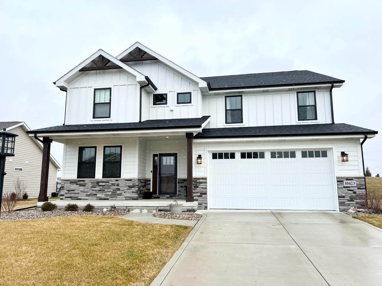 10423 Juniper Lane - Photo 1