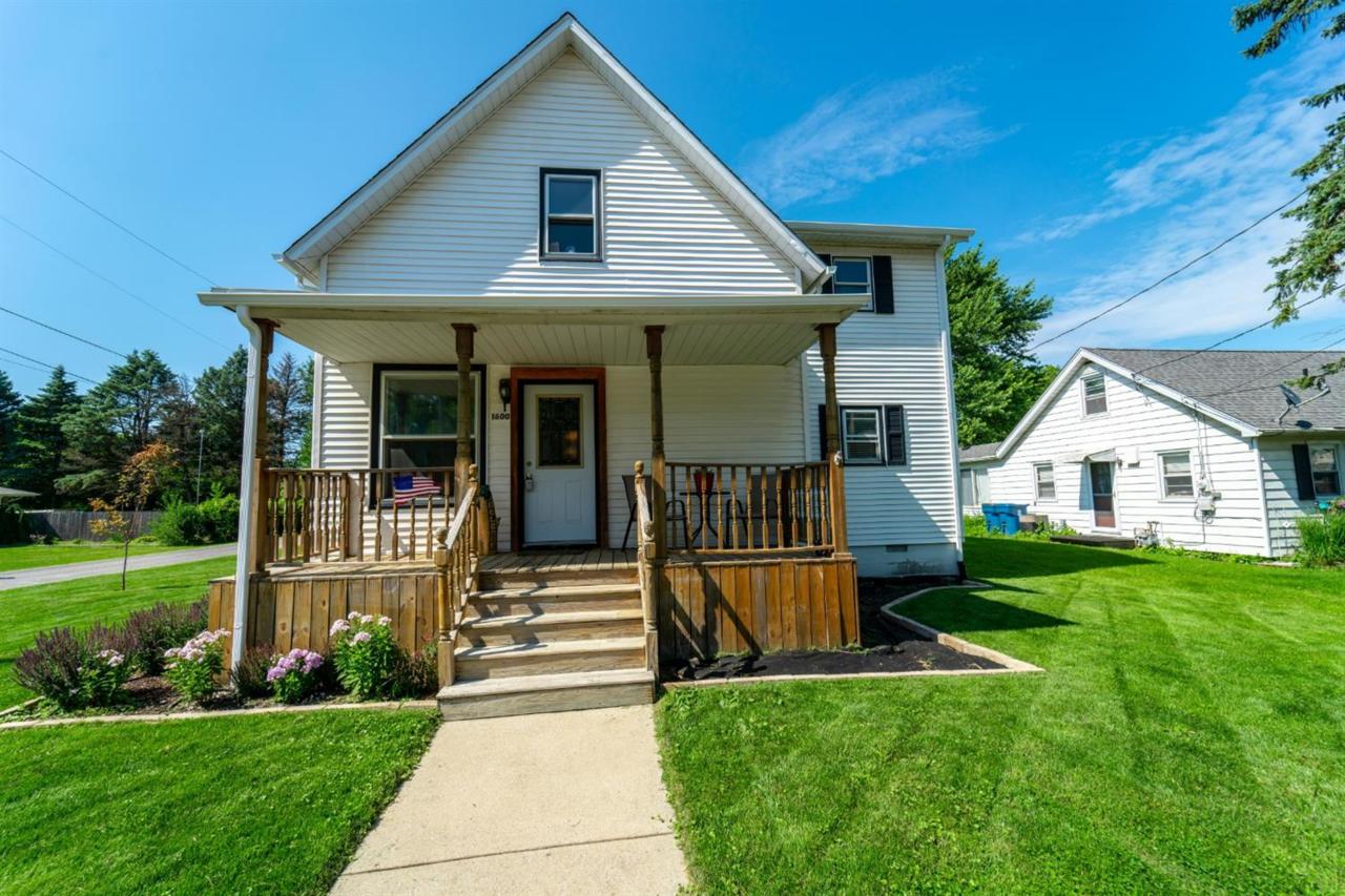 1600 Broadway - Photo 1