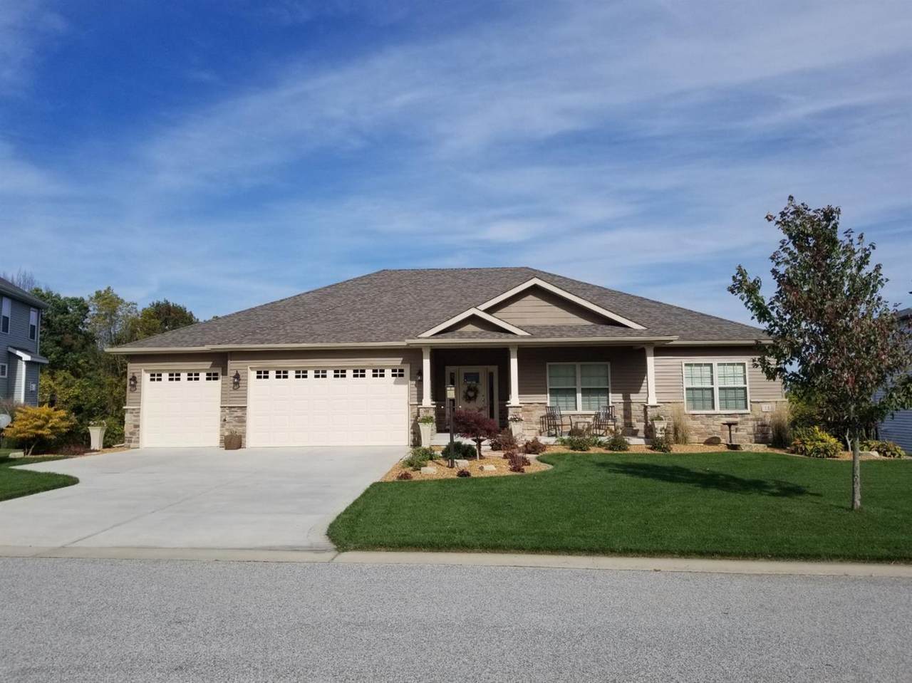 153 Ridgeview Drive - Photo 1