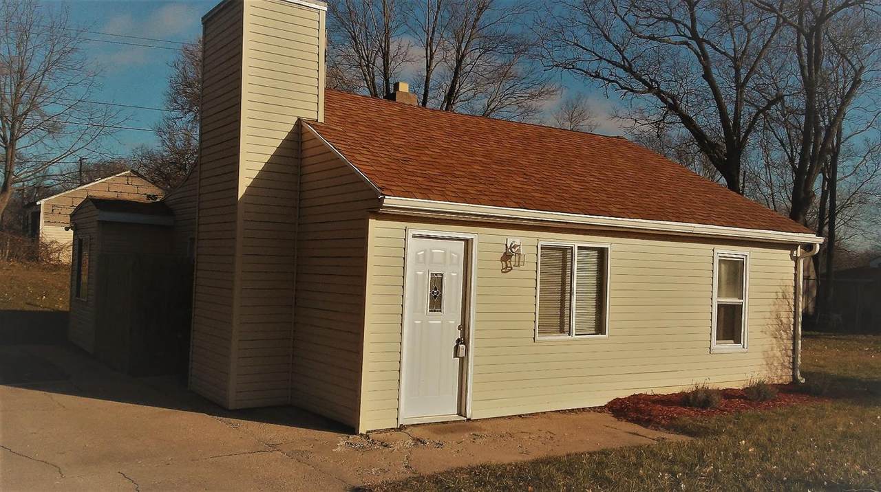 2508 39th Avenue - Photo 1