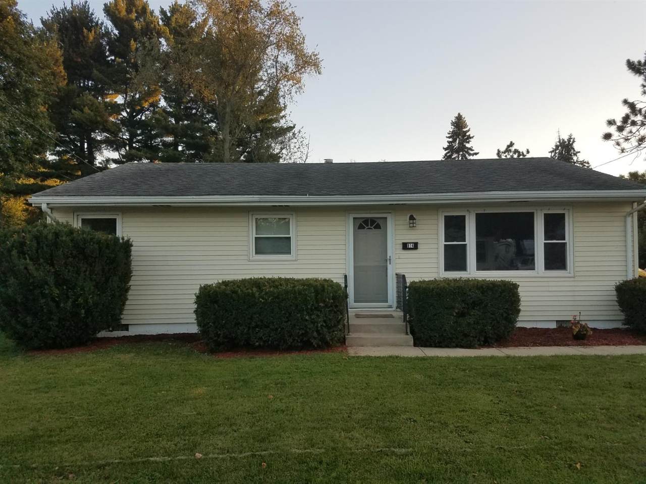 814 Elm Street - Photo 1