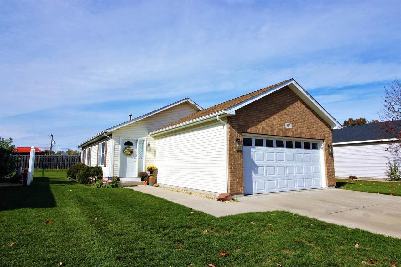 312 Carnation Avenue - Photo 1