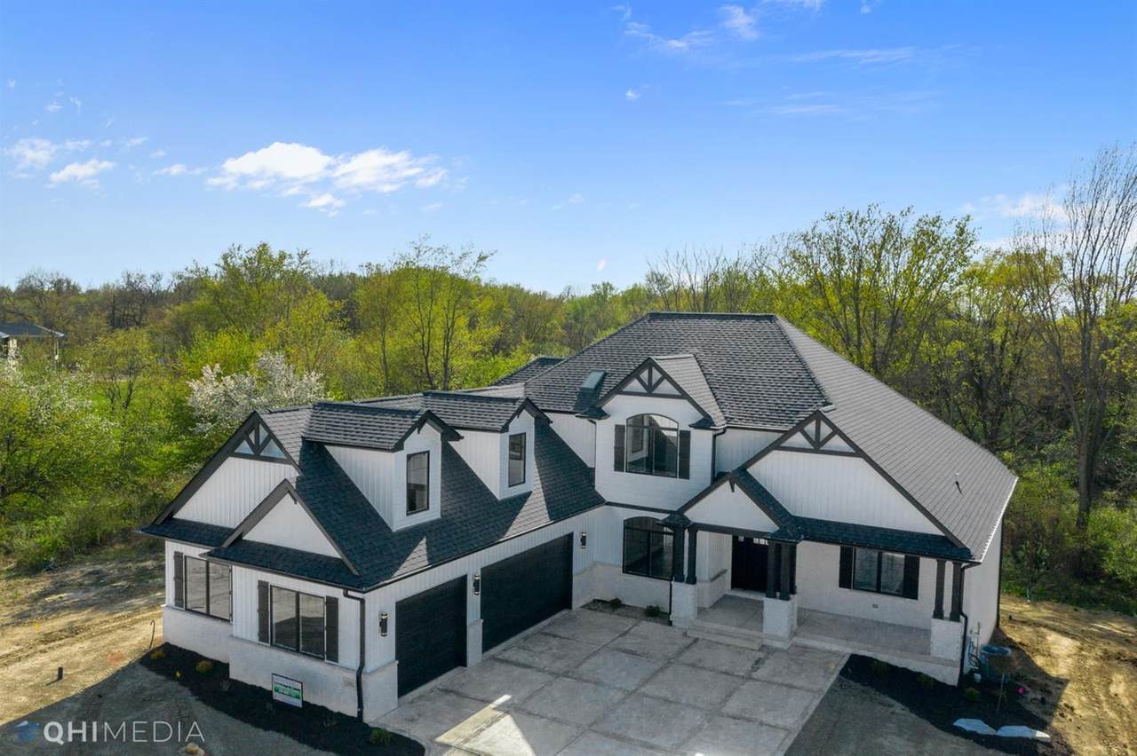 11094 Deer Creek Drive - Photo 1