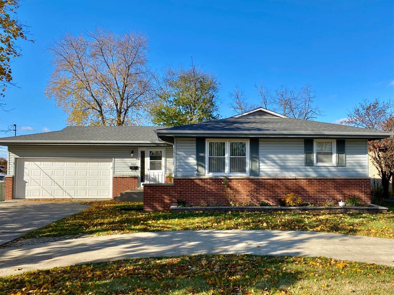 8830 Calumet Avenue - Photo 1