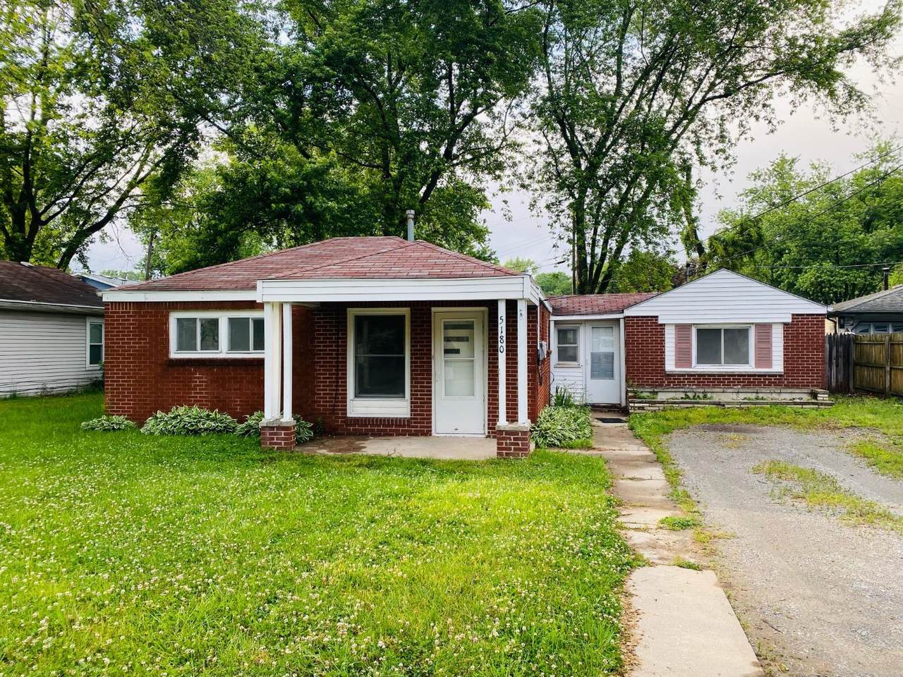 5180 Bell Avenue - Photo 1