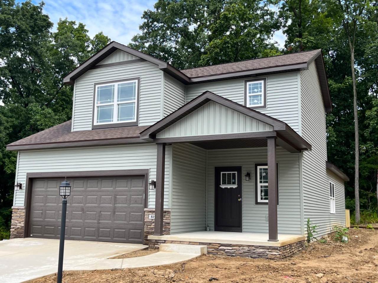 815 Hatch Lake Parkway - Photo 1