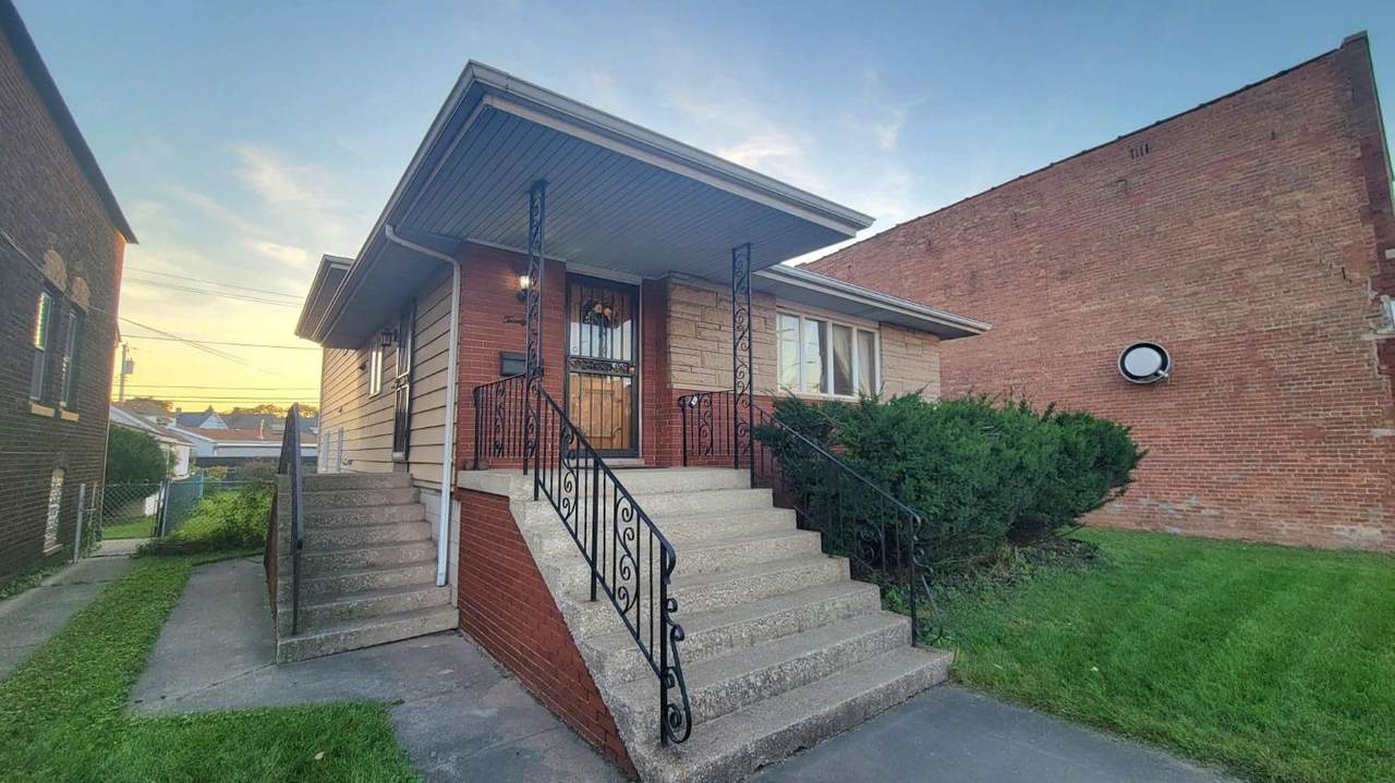 2010 Indianapolis Boulevard - Photo 1