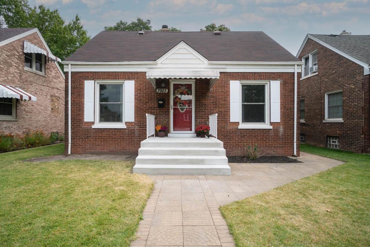 3925 Euclid Avenue - Photo 1