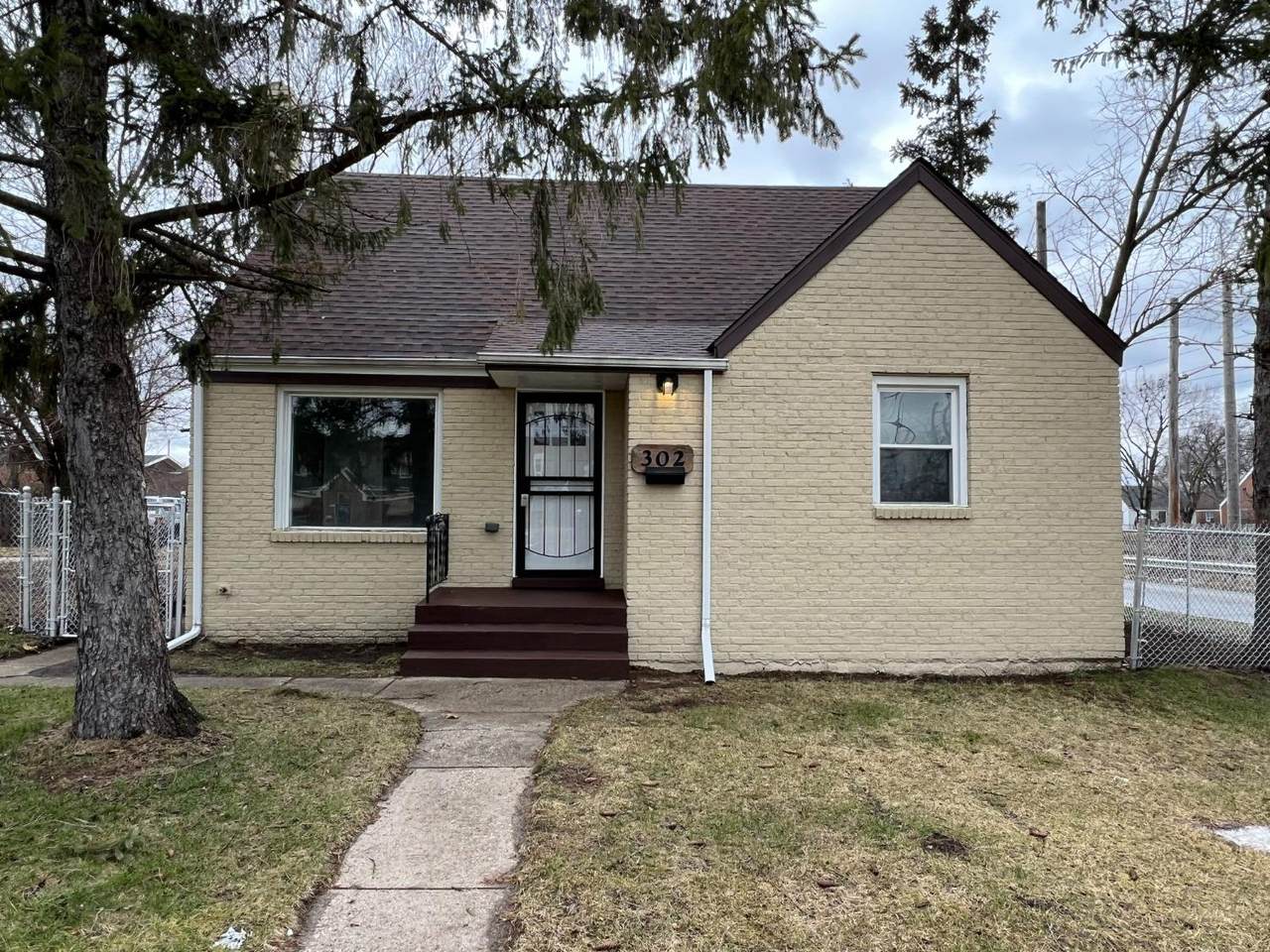 302 Mckinley Street - Photo 1