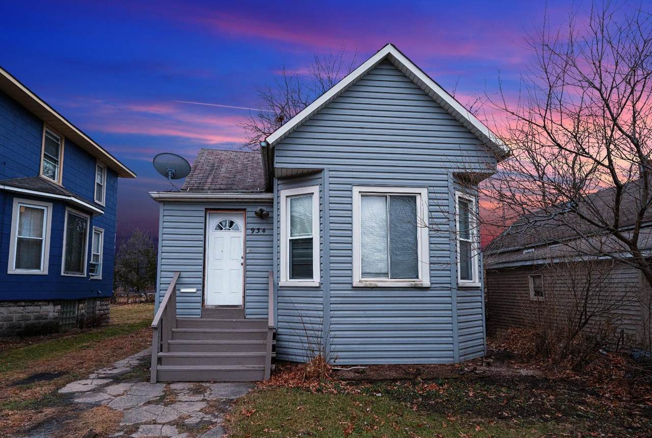 934 Summer Street - Photo 1