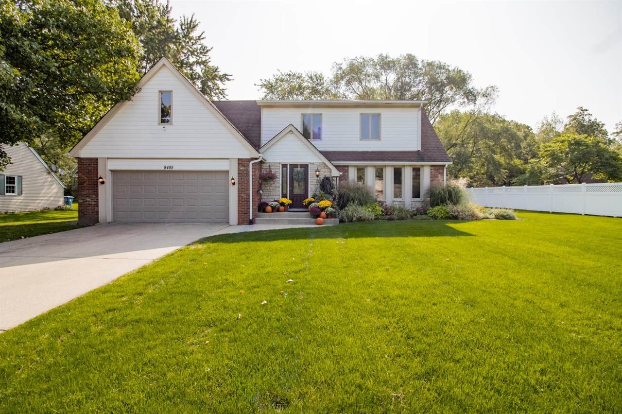 8485 Pine Island Drive - Photo 1