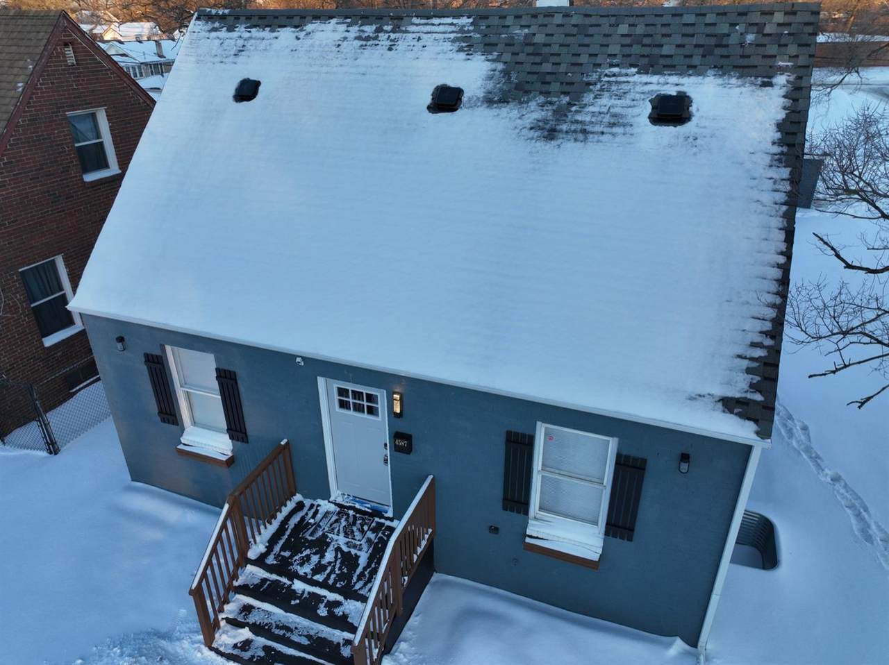4587 Buchanan Street - Photo 1