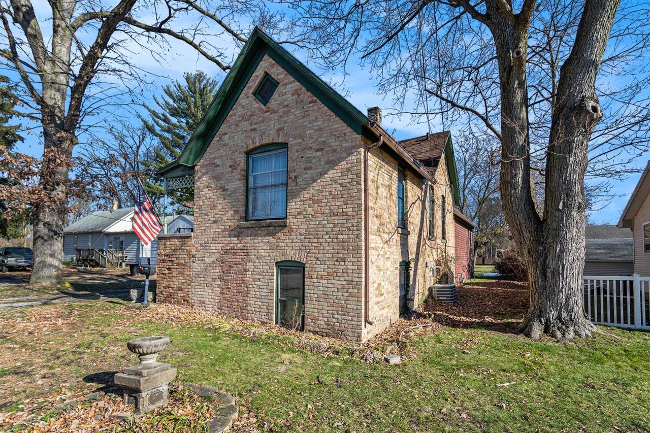 2902 Tilden Avenue - Photo 1