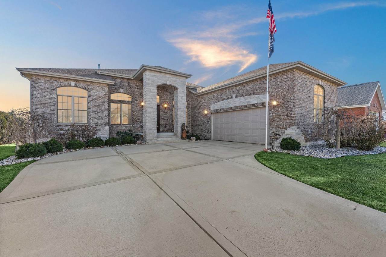 757 Medwin Way - Photo 1