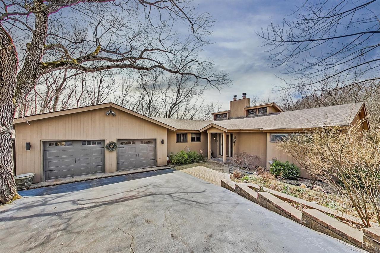 23 Summit Drive - Photo 1
