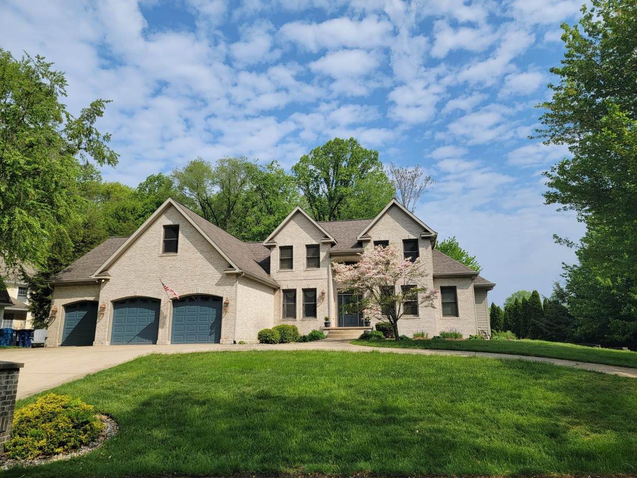 2604 Shorewood Drive - Photo 1