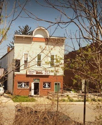 206 Lincoln Street - Photo 1