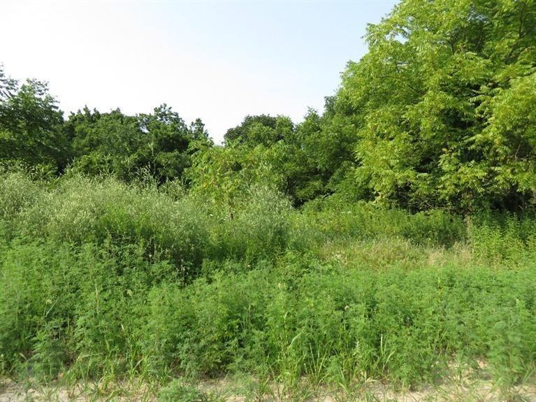 988 350 - Photo 1