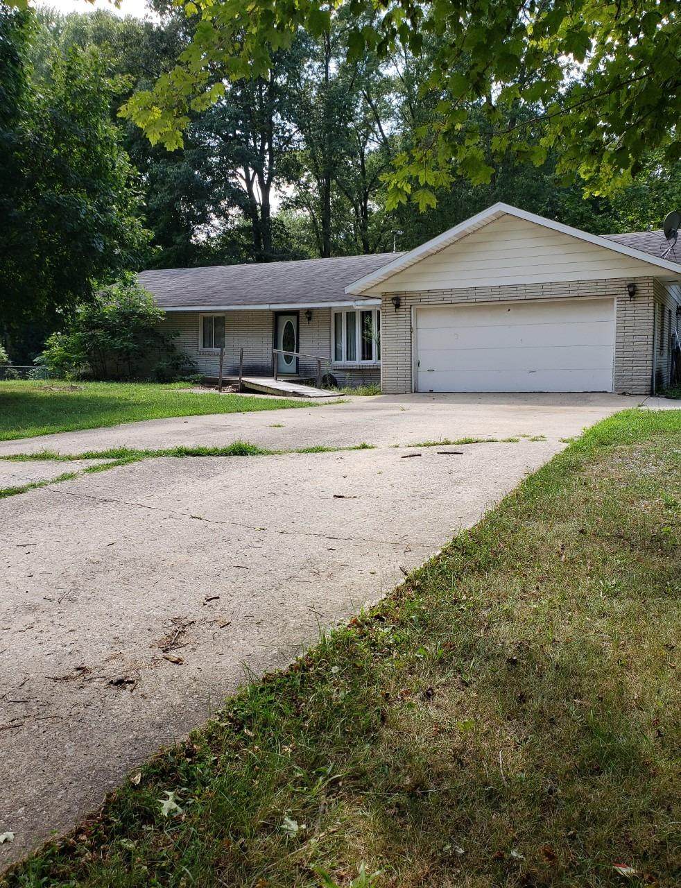 308 Edgemoor Drive - Photo 1