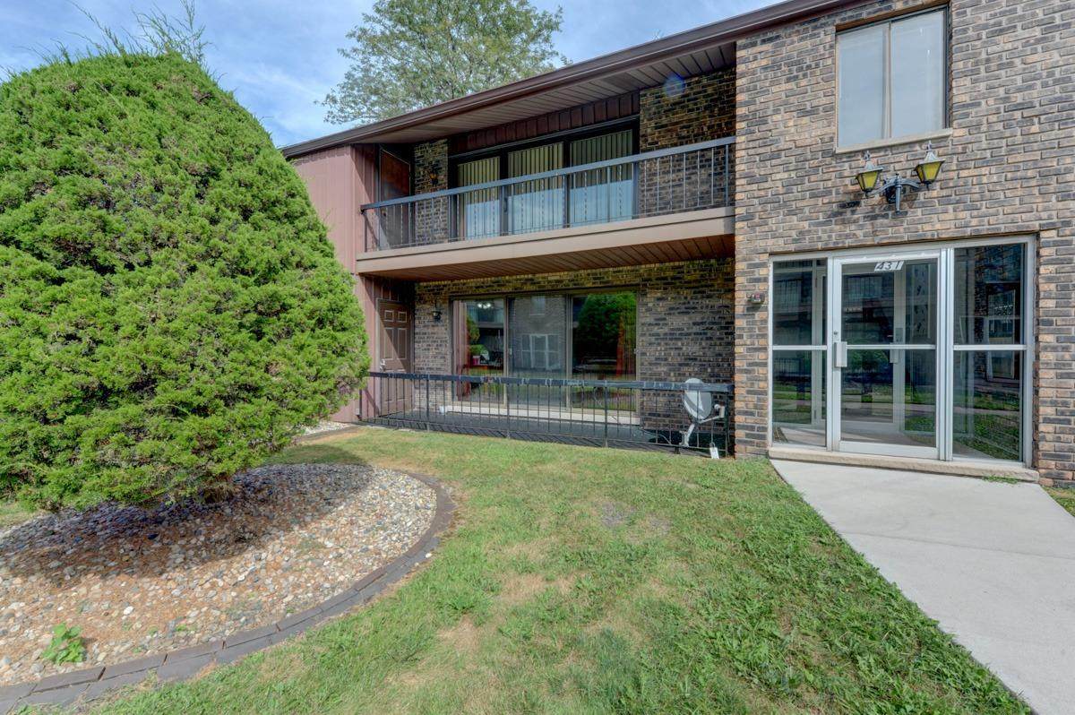 431 Fisher Place - Photo 1