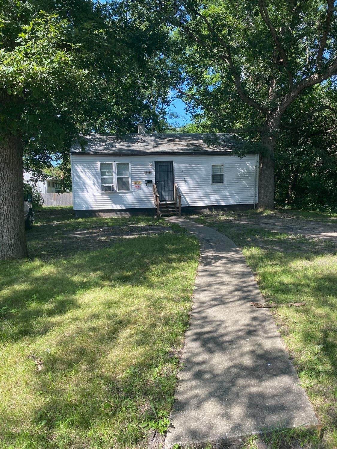 1208 39th Avenue - Photo 1