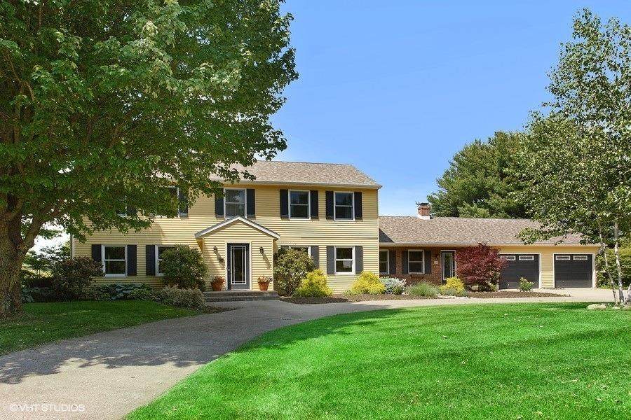 104 Fieldstone Drive - Photo 1