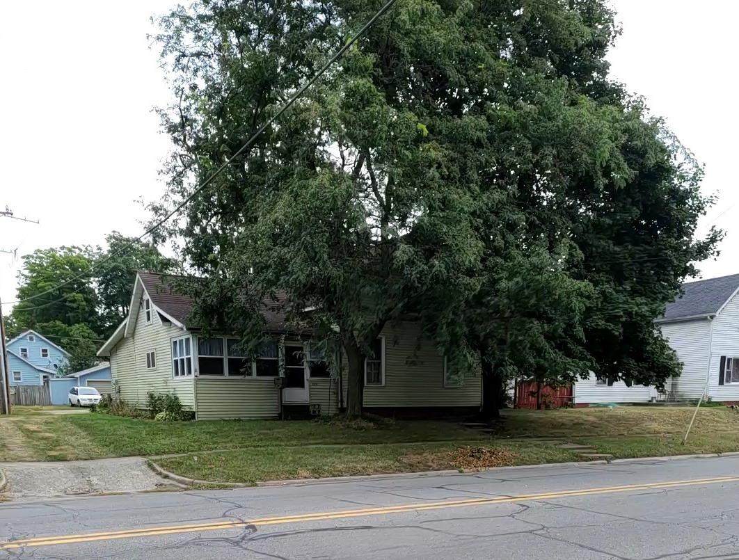 209 J Street - Photo 1