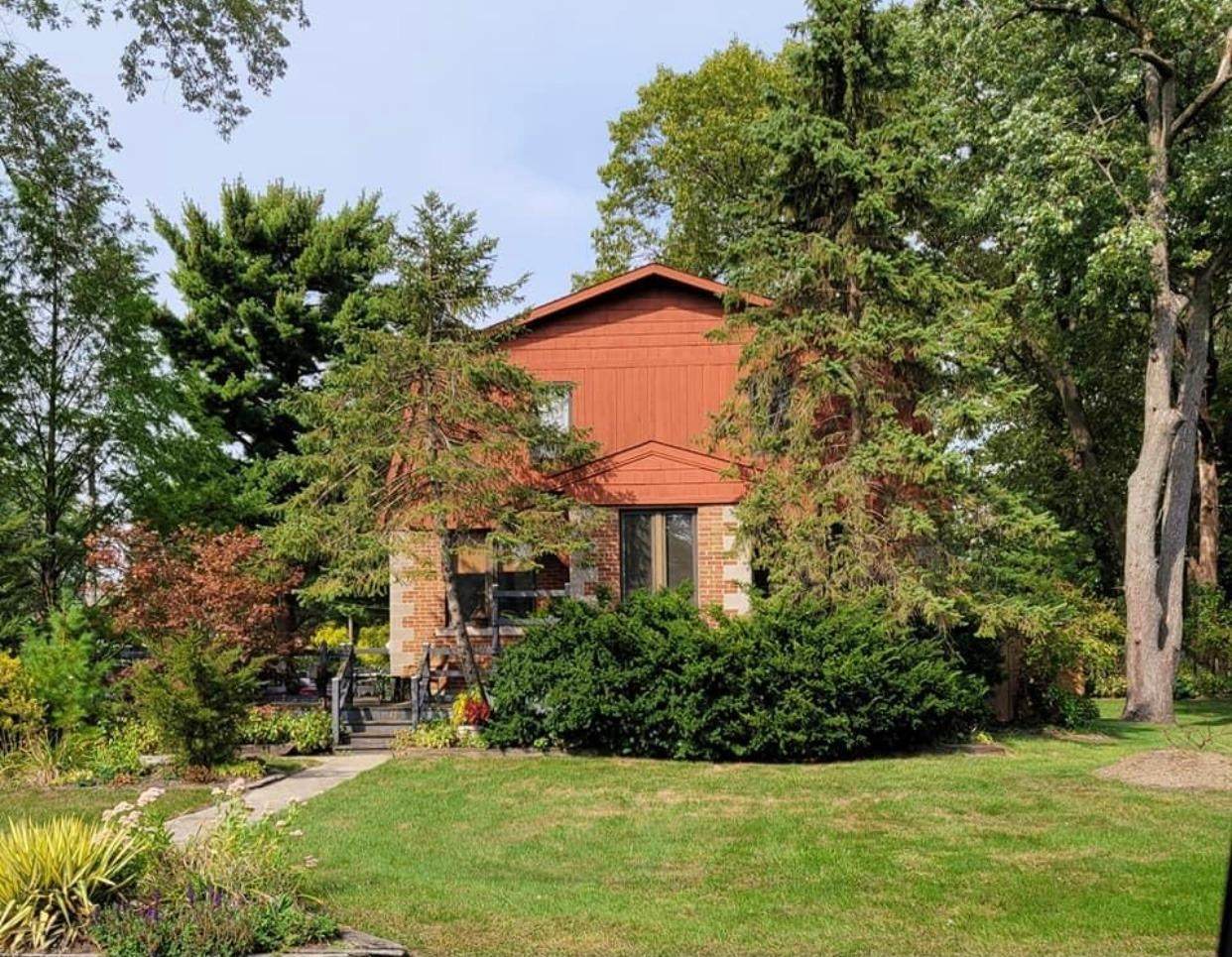 902 Oak Street - Photo 1